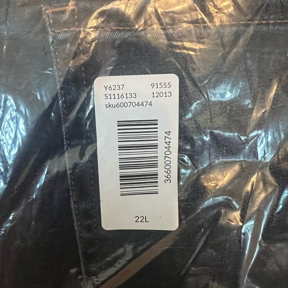 NWT Lane Bryant Signature Fit Skinny Jean - Rinse Dark
Wash 22L - Picture 8 of 11